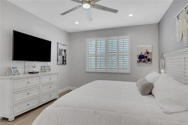 2335 Sawyers Hill RD 506, Naples, FL 34120