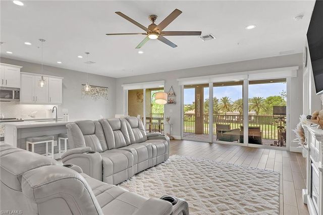 2335 Sawyers Hill RD 506, Naples, FL 34120