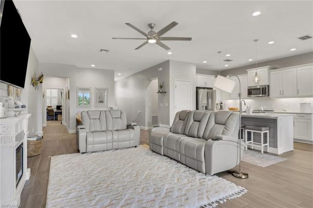 2335 Sawyers Hill RD 506, Naples, FL 34120