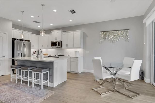 2335 Sawyers Hill RD 506, Naples, FL 34120