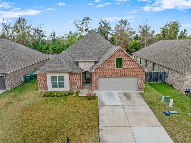 66 Pepper Creek Drive, Sulphur, LA 70663