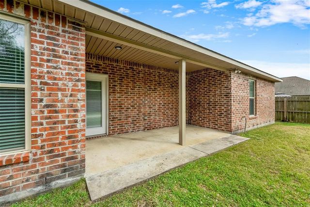 66 Pepper Creek Drive, Sulphur, LA 70663