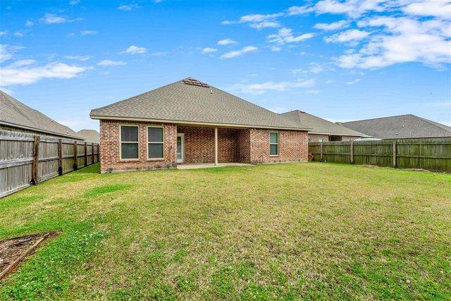 66 Pepper Creek Drive, Sulphur, LA 70663