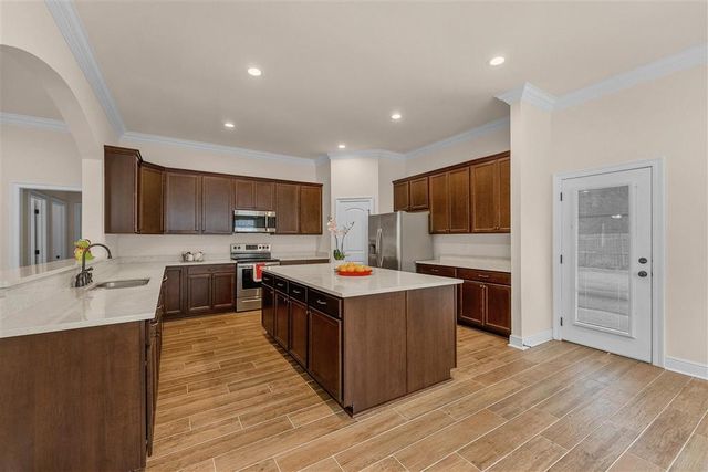 66 Pepper Creek Drive, Sulphur, LA 70663