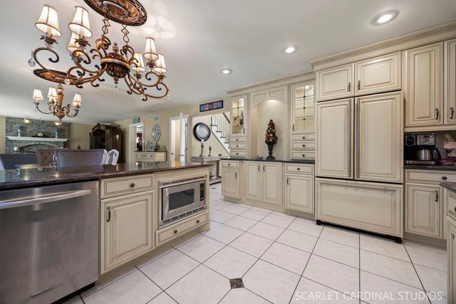 1115 Marcella Lane, West Chicago, IL 60185