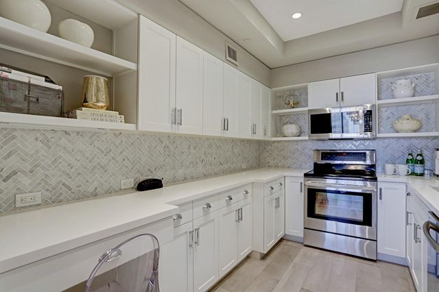 5100 San Felipe Street 51E, Houston, TX 77056