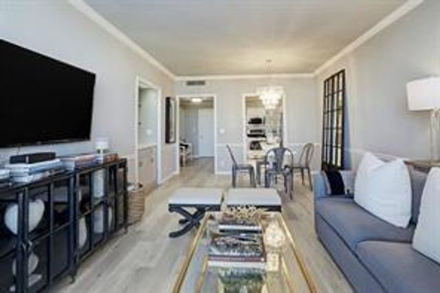 5100 San Felipe Street 51E, Houston, TX 77056