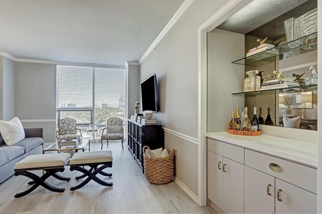 5100 San Felipe Street 51E, Houston, TX 77056
