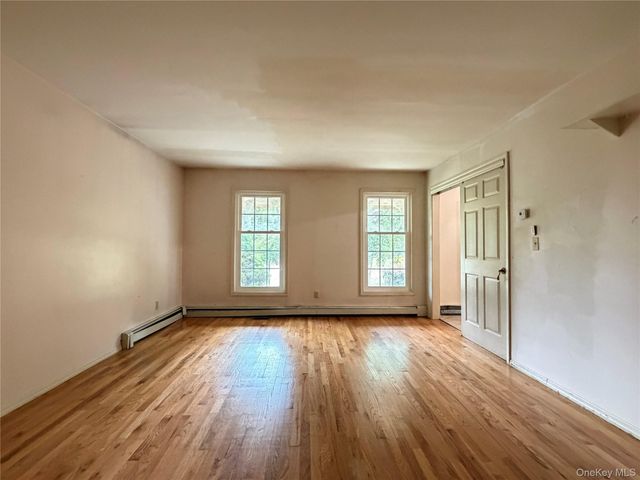18 Fox Run, Hopewell Junction, NY 12533