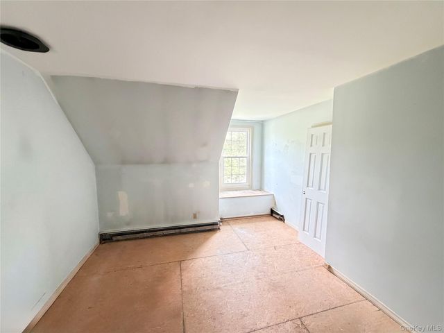 18 Fox Run, Hopewell Junction, NY 12533