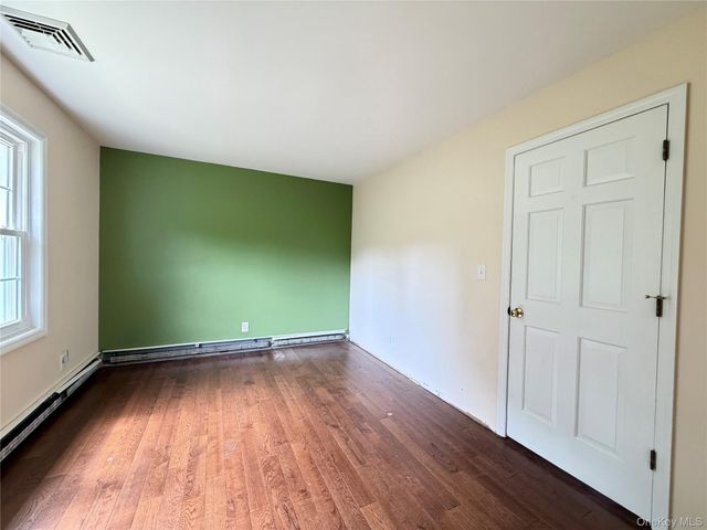 18 Fox Run, Hopewell Junction, NY 12533