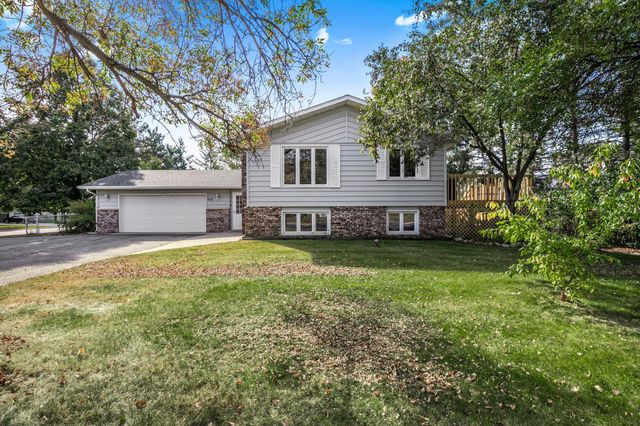 402 15th Street N, Sartell, MN 56377