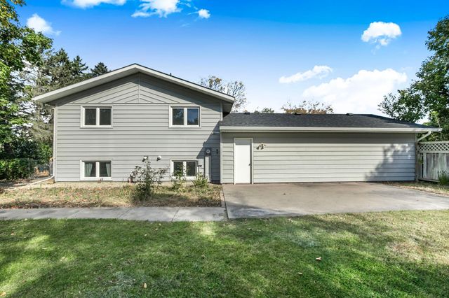 402 15th Street N, Sartell, MN 56377