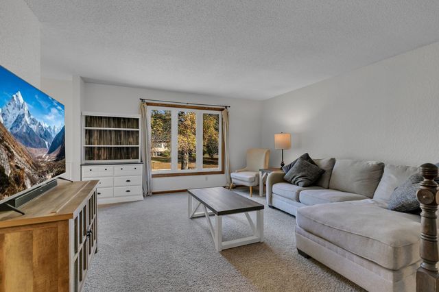 402 15th Street N, Sartell, MN 56377