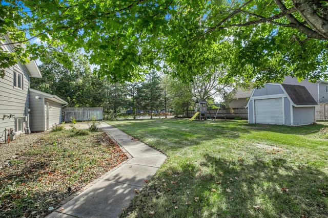 402 15th Street N, Sartell, MN 56377