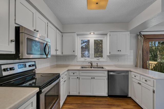 402 15th Street N, Sartell, MN 56377