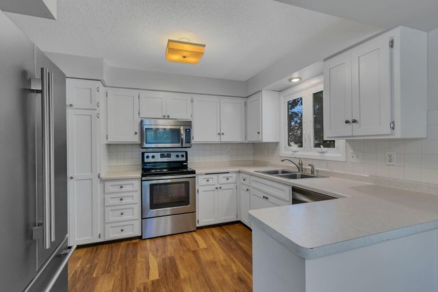 402 15th Street N, Sartell, MN 56377