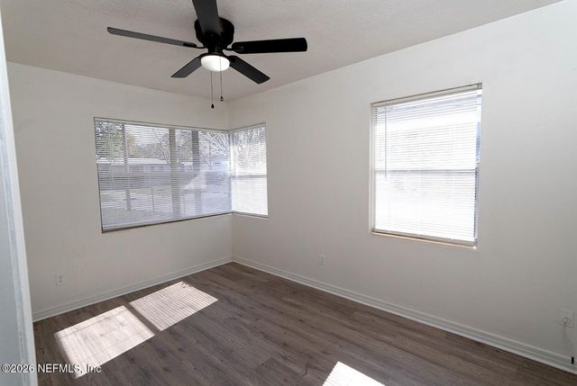 10250 BRIARCLIFF Road E, Jacksonville, FL 32218