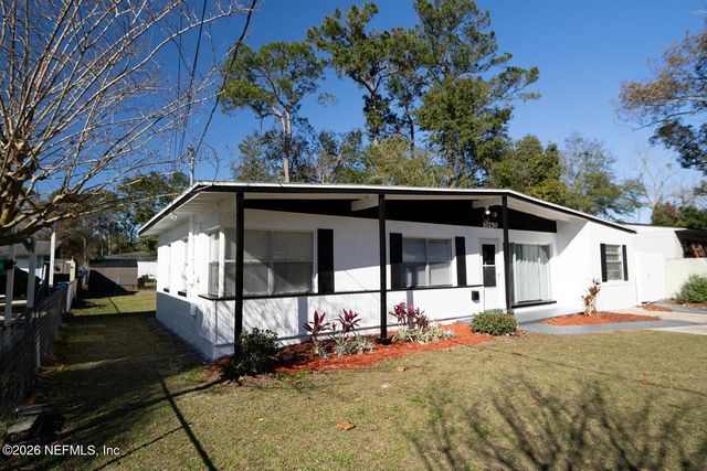 10250 BRIARCLIFF Road E, Jacksonville, FL 32218