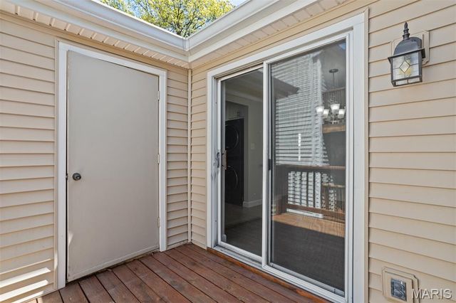 9003 Cardinal Terrace, Brentwood, MO 63144