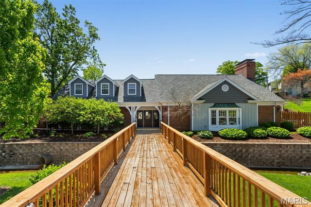 9003 Cardinal Terrace, Brentwood, MO 63144
