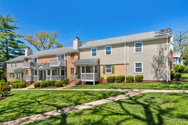 9003 Cardinal Terrace, Brentwood, MO 63144