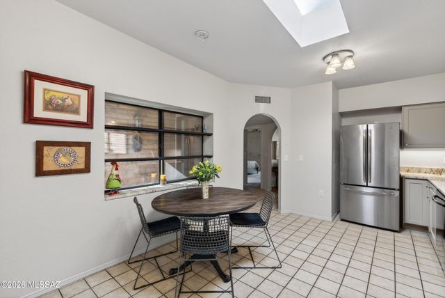 8641 N Candlewood Loop, Tucson, AZ 85704