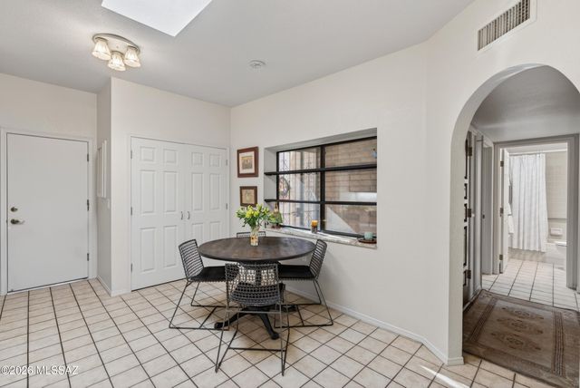 8641 N Candlewood Loop, Tucson, AZ 85704