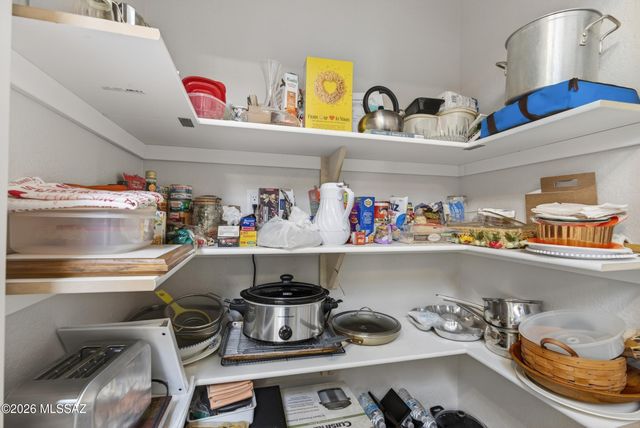 8641 N Candlewood Loop, Tucson, AZ 85704