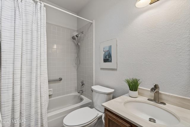 8641 N Candlewood Loop, Tucson, AZ 85704