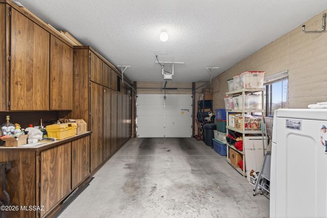 8641 N Candlewood Loop, Tucson, AZ 85704