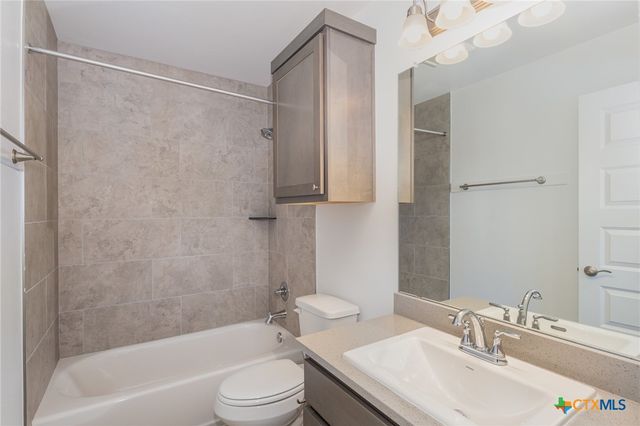 1300 W Black Locust Dr 2201, Pflugerville, TX 78660