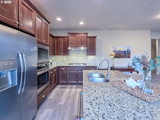 15566 Sw WREN Ln, Beaverton, OR 97007