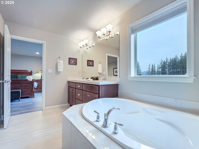 15566 Sw WREN Ln, Beaverton, OR 97007