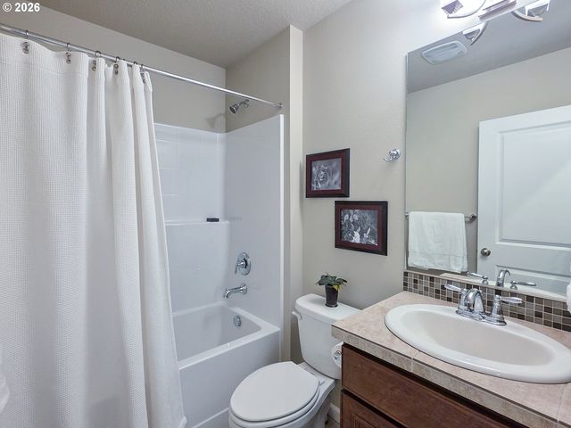 15566 Sw WREN Ln, Beaverton, OR 97007