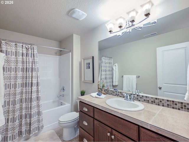 15566 Sw WREN Ln, Beaverton, OR 97007