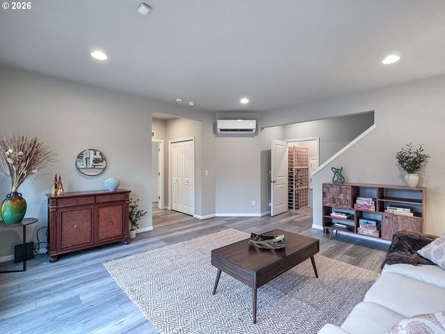 15566 Sw WREN Ln, Beaverton, OR 97007