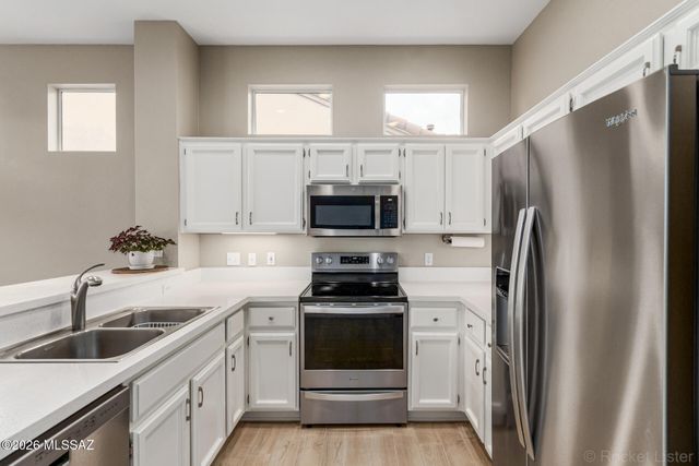 2382 E Cargondera Canyon Drive, Oro Valley, AZ 85755