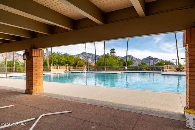 2382 E Cargondera Canyon Drive, Oro Valley, AZ 85755
