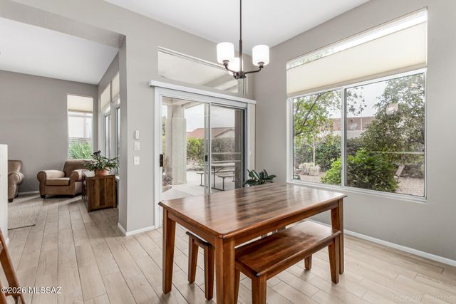 2382 E Cargondera Canyon Drive, Oro Valley, AZ 85755