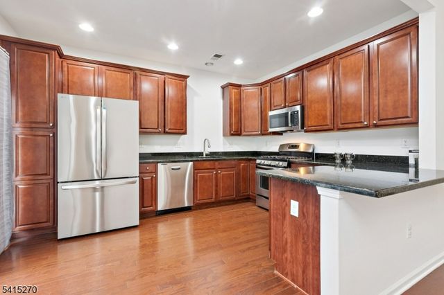 2421 Canterbury Ln, North Brunswick Twp., NJ 08902