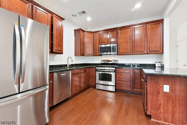 2421 Canterbury Ln, North Brunswick Twp., NJ 08902