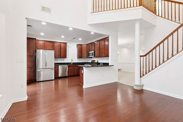 2421 Canterbury Ln, North Brunswick Twp., NJ 08902