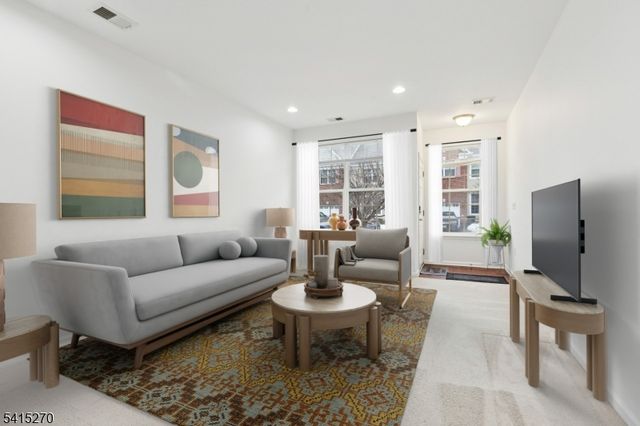 2421 Canterbury Ln, North Brunswick Twp., NJ 08902