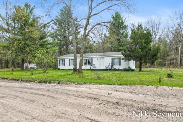 429 E Church Road, Twin Lake, MI 49457