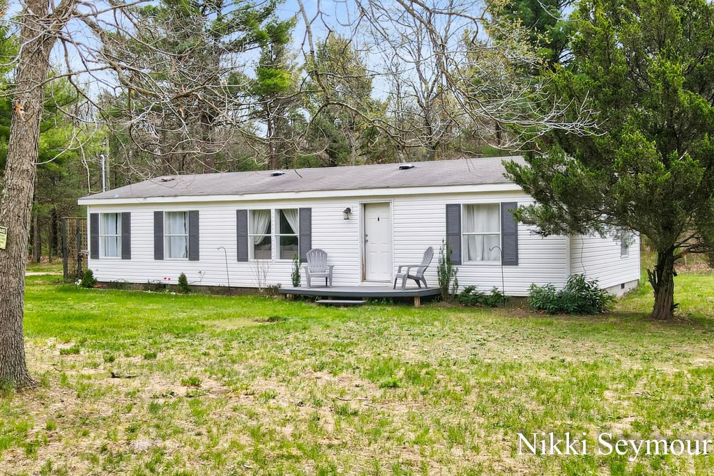 429 E Church Road, Twin Lake, MI 49457