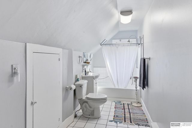 5503 Leavenworth Street, Omaha, NE 68106