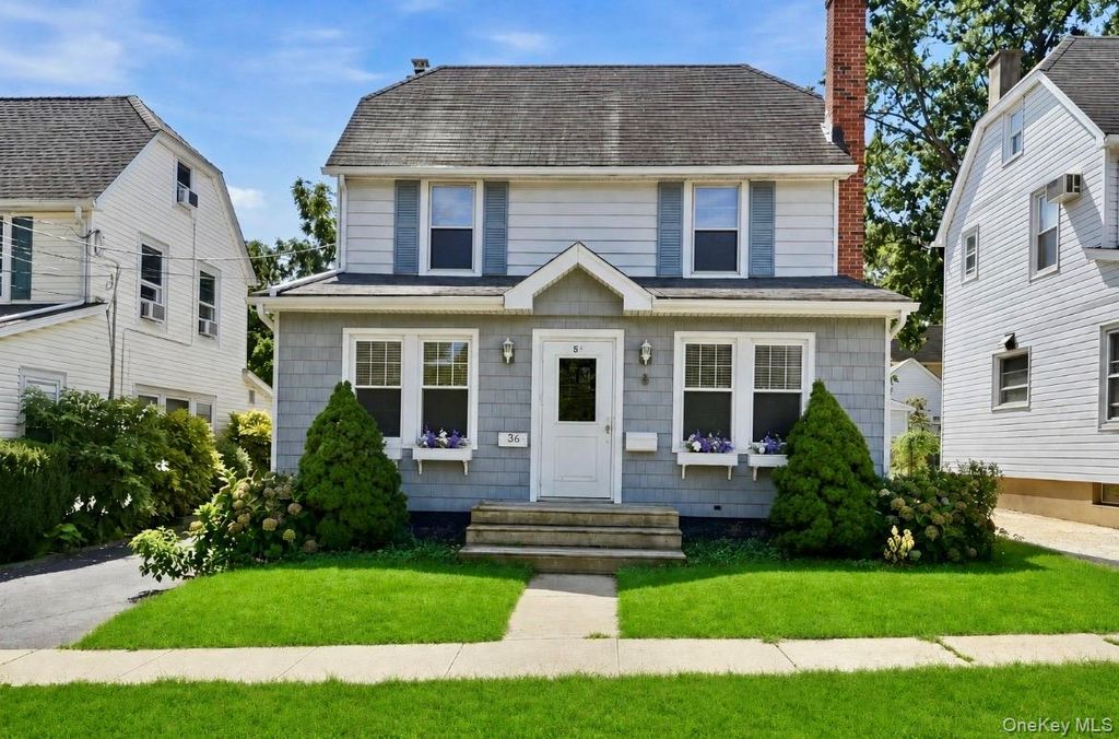 36 Hawthorne Street, Williston Park, NY 11596 — exterior