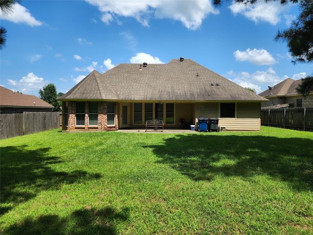 10132 Scarlet Oaks Lane, Keithville, LA 71047