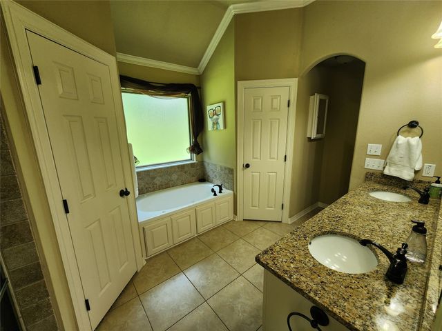 10132 Scarlet Oaks Lane, Keithville, LA 71047